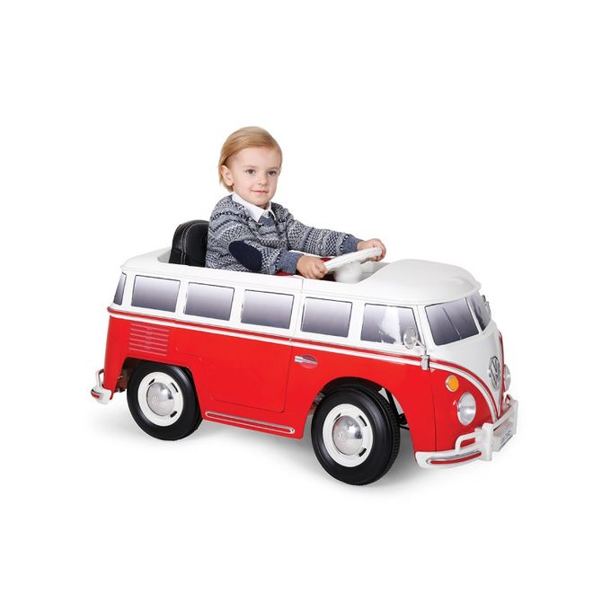 kombi-eletrica-bandeirante-com-crianca kombi-eletrica-bandeirante-com-crianca