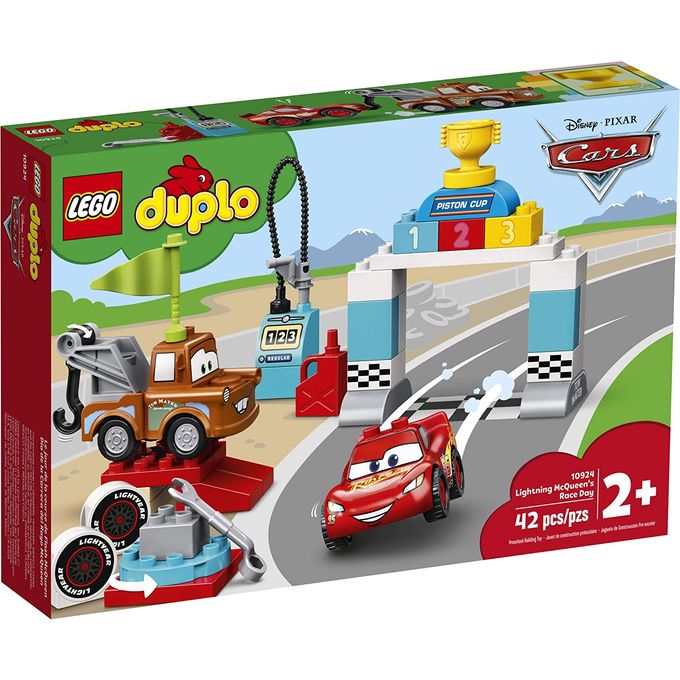 10924 Lego Duplo - Carros - Dia da Corrida de Rel�mpago Mcqueen - LEGO