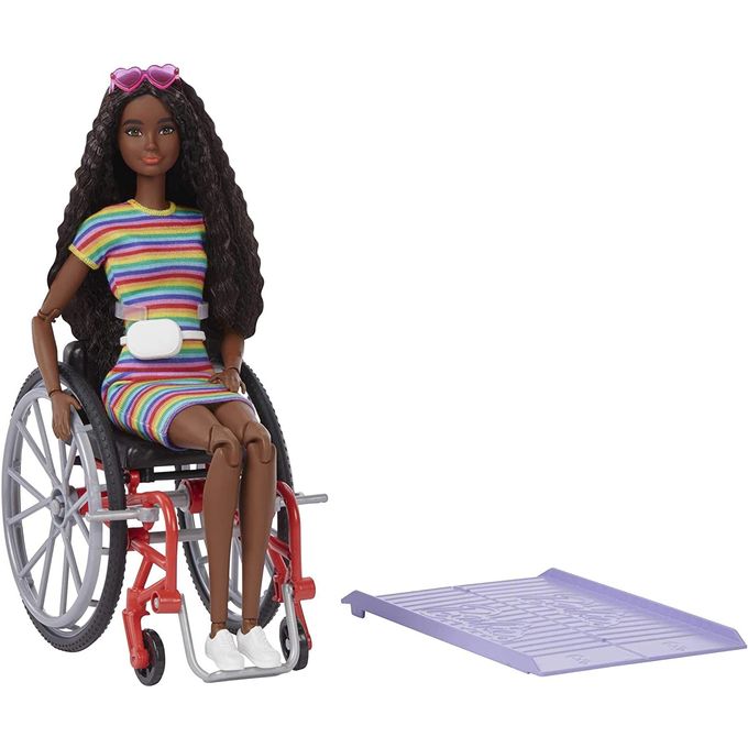 Boneca Barbie Fashionistas - Cadeira de Rodas - Negra Grb94 - MATTEL