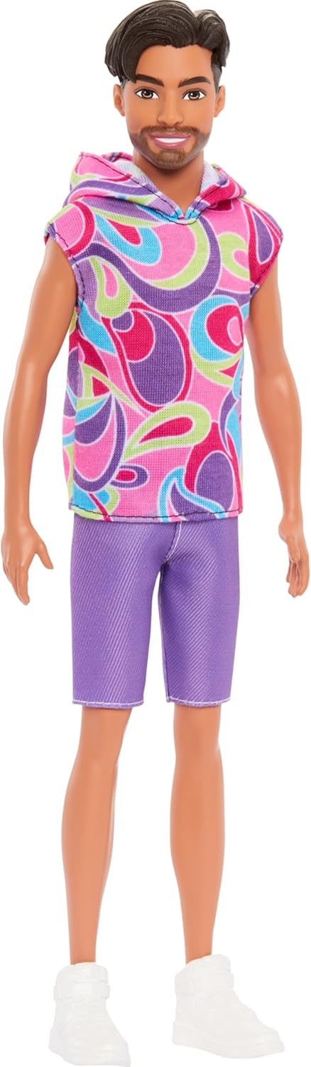 Boneco Ken Fashionistas - Moreno com Barba - Regata Estampada com Capuz Hrh26